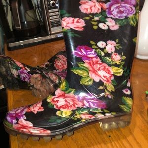 Black Rose Rainboots